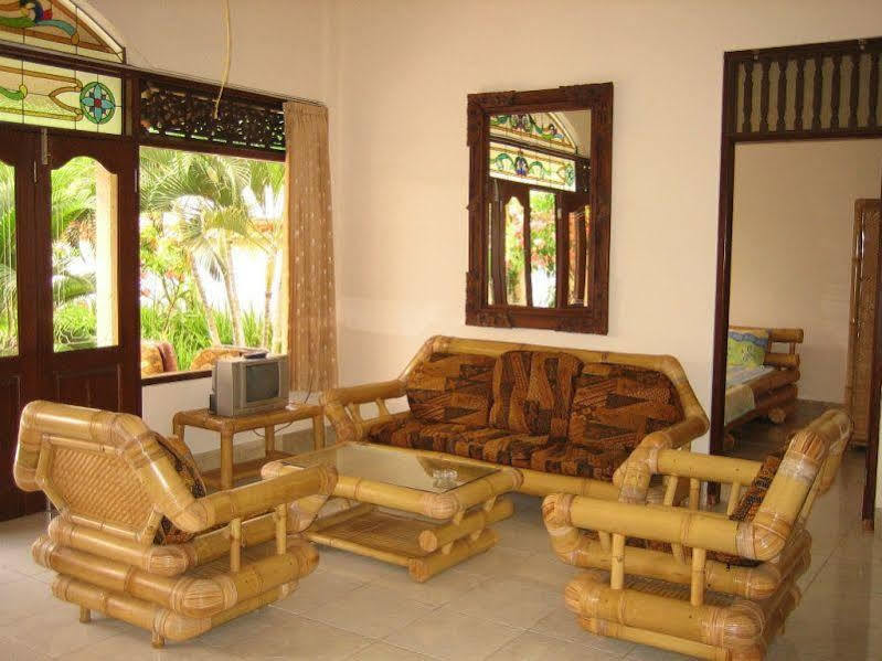 Ombak Putih Bungalows Hotel Nusa Dua  Exterior photo